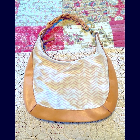 Via Spiga Handbags - Via Spiga Italian women’s purse 👛
